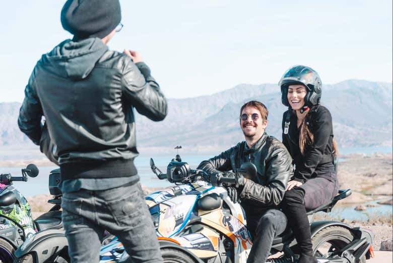 Disfrutando del tour en trimoto