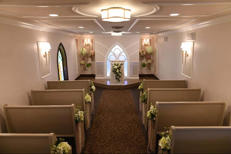 Interior de la capilla Graceland